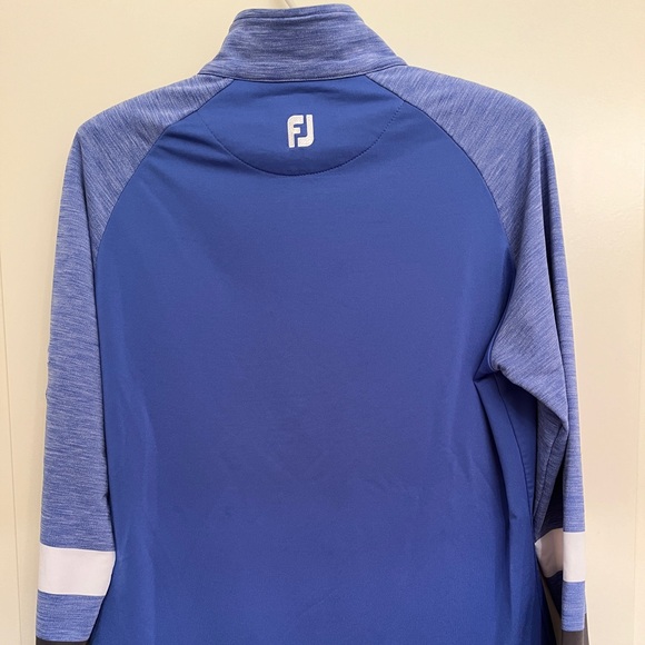 Footjoy/Titleist Color Block Long Sleeve Half Zip with Center Pocket Pullover, M - Picture 2 of 11